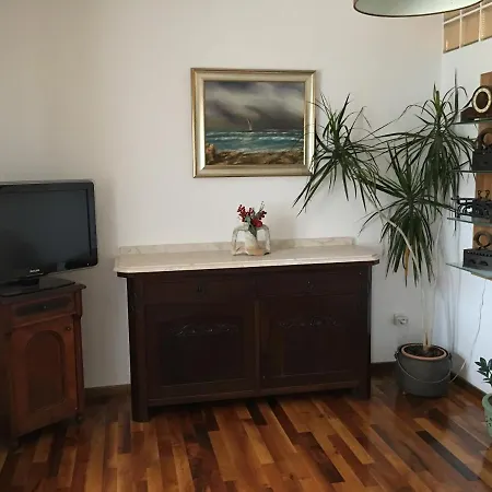 Longo Apartman *